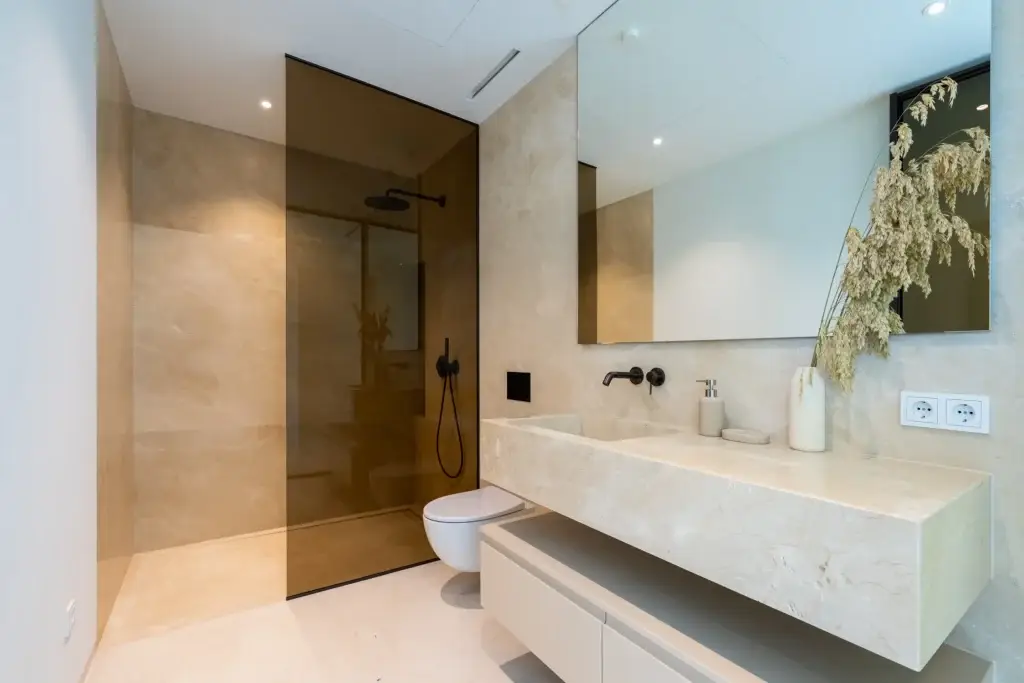 Bathroom with walk-in shower at Nova One